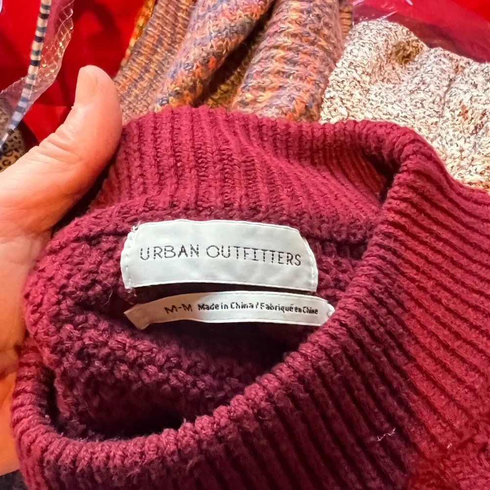 Urban outfitters sweater - Picture 4 of 5